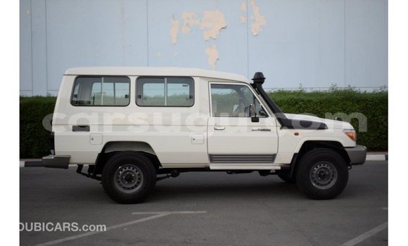 Buy Import Toyota Land Cruiser White Car in Import - Dubai in Burkina Faso Buy Import Toyota Land Cruiser White Car in Import - Dubai in Burkina Faso