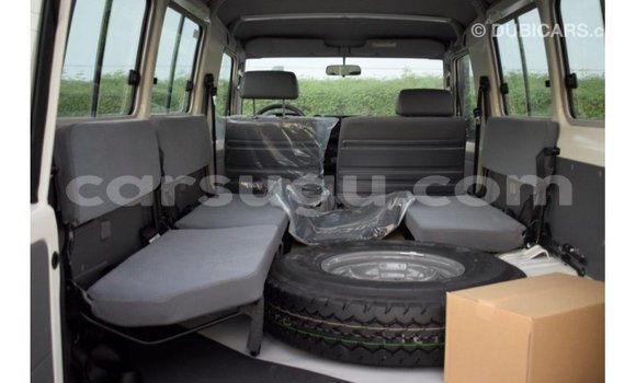 Buy Import Toyota Land Cruiser White Car in Import - Dubai in Burkina Faso Buy Import Toyota Land Cruiser White Car in Import - Dubai in Burkina Faso