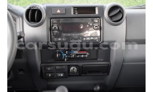 Buy Import Toyota Land Cruiser White Car in Import - Dubai in Burkina Faso Buy Import Toyota Land Cruiser White Car in Import - Dubai in Burkina Faso