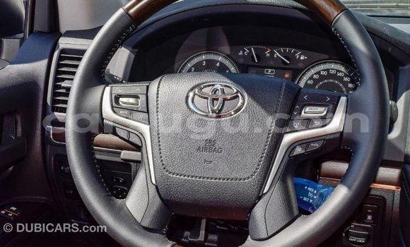 Buy Import Toyota Land Cruiser White Car in Import - Dubai in Burkina Faso Buy Import Toyota Land Cruiser White Car in Import - Dubai in Burkina Faso