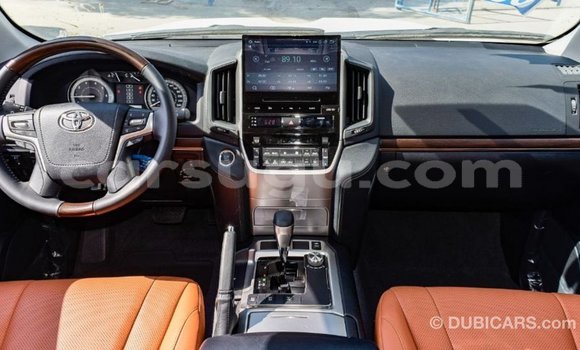 Buy Import Toyota Land Cruiser White Car in Import - Dubai in Burkina Faso Buy Import Toyota Land Cruiser White Car in Import - Dubai in Burkina Faso