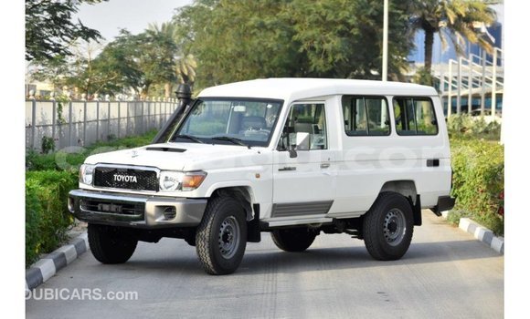 Buy Import Toyota Land Cruiser White Car in Import - Dubai in Burkina Faso Buy Import Toyota Land Cruiser White Car in Import - Dubai in Burkina Faso