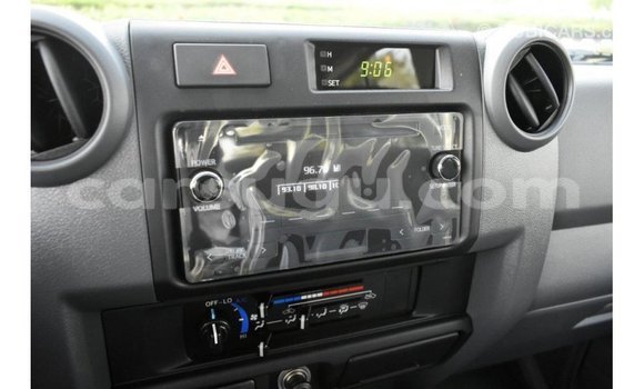 Buy Import Toyota Land Cruiser White Car in Import - Dubai in Burkina Faso Buy Import Toyota Land Cruiser White Car in Import - Dubai in Burkina Faso