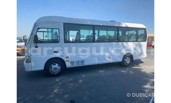 Acheter Import Voiture Hyundai Accent Blanc à Import - Dubai, Burkina-Faso Acheter Import Voiture Hyundai Accent Blanc à Import - Dubai, Burkina-Faso