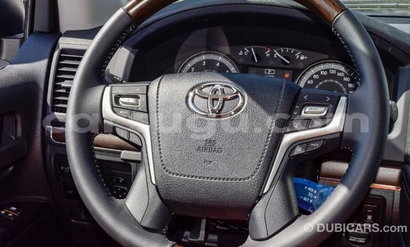 Buy Import Toyota Land Cruiser White Car in Import - Dubai in Burkina Faso Buy Import Toyota Land Cruiser White Car in Import - Dubai in Burkina Faso