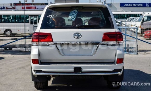 Buy Import Toyota Land Cruiser White Car in Import - Dubai in Burkina Faso Buy Import Toyota Land Cruiser White Car in Import - Dubai in Burkina Faso