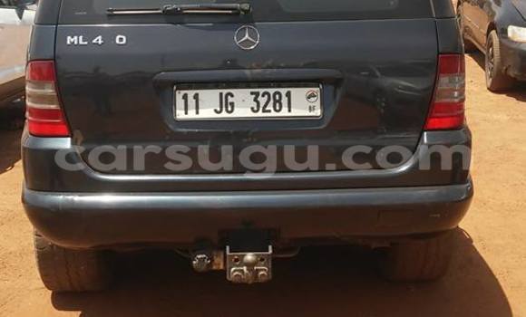 Acheter Occasion Voiture Mercedes-Benz ML–Class Bleu à Ouagadougou, Burkina-Faso Acheter Occasion Voiture Mercedes-Benz ML–Class Bleu à Ouagadougou, Burkina-Faso