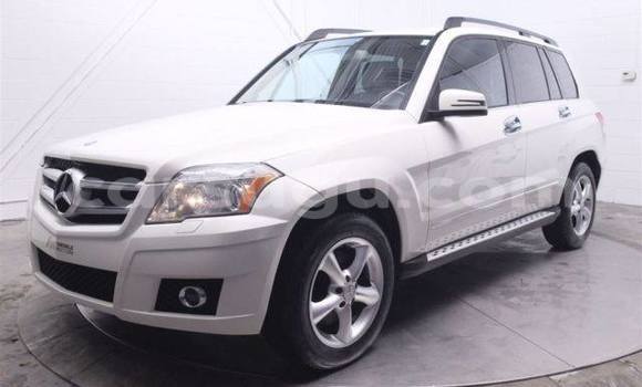 Acheter Neuf Voiture Mercedes-Benz 190 Blanc à Ouagadougou, Burkina-Faso Acheter Neuf Voiture Mercedes-Benz 190 Blanc à Ouagadougou, Burkina-Faso