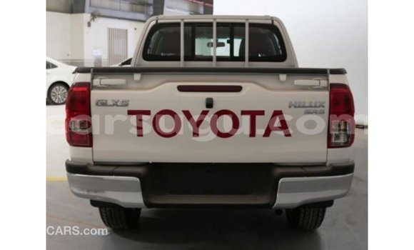 Buy Import Toyota Hilux White Car in Import - Dubai in Burkina Faso Buy Import Toyota Hilux White Car in Import - Dubai in Burkina Faso