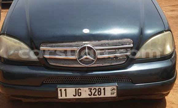 Acheter Occasion Voiture Mercedes-Benz ML–Class Bleu à Ouagadougou, Burkina-Faso