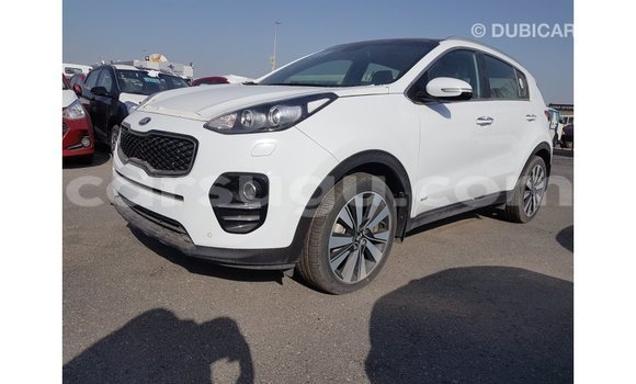 Acheter Import Voiture Kia Sportage Blanc à Import - Dubai, Burkina-Faso Acheter Import Voiture Kia Sportage Blanc à Import - Dubai, Burkina-Faso