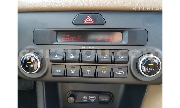 Acheter Import Voiture Kia Sportage Blanc à Import - Dubai, Burkina-Faso Acheter Import Voiture Kia Sportage Blanc à Import - Dubai, Burkina-Faso