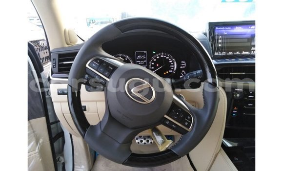 Sayi Imported Lexus LX White Mota in Import - Dubai a Burkina Faso Sayi Imported Lexus LX White Mota in Import - Dubai a Burkina Faso