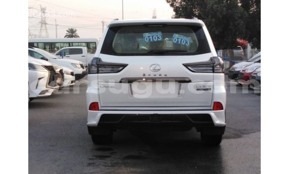 Sayi Imported Lexus LX White Mota in Import - Dubai a Burkina Faso Sayi Imported Lexus LX White Mota in Import - Dubai a Burkina Faso