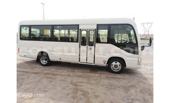 Sayi Imported Toyota Coaster White Mota in Import - Dubai a Burkina Faso Sayi Imported Toyota Coaster White Mota in Import - Dubai a Burkina Faso