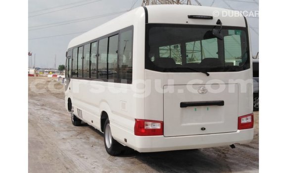 Sayi Imported Toyota Coaster White Mota in Import - Dubai a Burkina Faso Sayi Imported Toyota Coaster White Mota in Import - Dubai a Burkina Faso