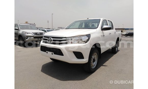 Acheter Import Voiture Toyota Hilux Blanc à Import - Dubai, Burkina-Faso Acheter Import Voiture Toyota Hilux Blanc à Import - Dubai, Burkina-Faso