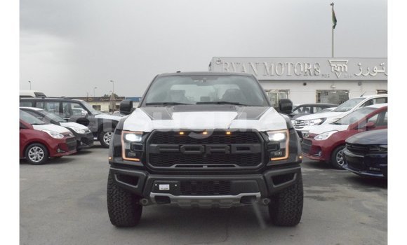 Acheter Import Utilitaire Ford AEV AMBULANCE Noir à Import - Dubai, Burkina-Faso