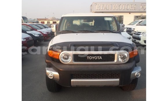 Acheter Import Voiture Toyota FJ Cruiser Noir à Import - Dubai, Burkina-Faso Acheter Import Voiture Toyota FJ Cruiser Noir à Import - Dubai, Burkina-Faso