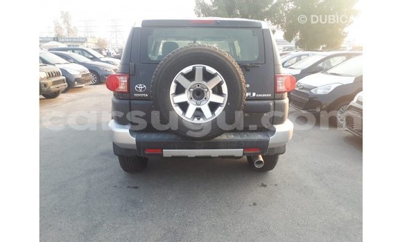 Acheter Import Voiture Toyota FJ Cruiser Noir à Import - Dubai, Burkina-Faso Acheter Import Voiture Toyota FJ Cruiser Noir à Import - Dubai, Burkina-Faso