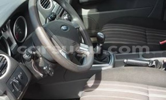 Acheter Occasion Voiture Ford Focus Gris à Ouagadougou, Burkina-Faso Acheter Occasion Voiture Ford Focus Gris à Ouagadougou, Burkina-Faso