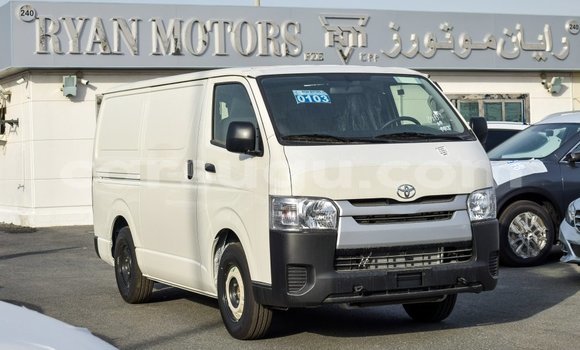 Sayi Imported Toyota Hiace White Mota in Import - Dubai a Burkina Faso Sayi Imported Toyota Hiace White Mota in Import - Dubai a Burkina Faso