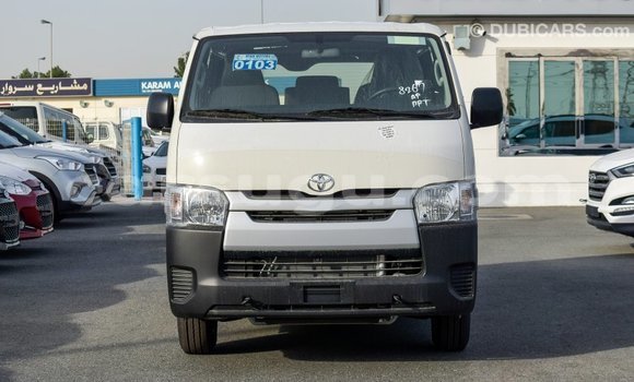 Sayi Imported Toyota Hiace White Mota in Import - Dubai a Burkina Faso Sayi Imported Toyota Hiace White Mota in Import - Dubai a Burkina Faso