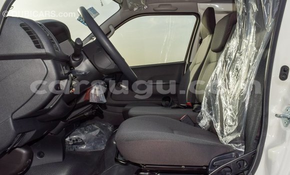 Sayi Imported Toyota Hiace White Mota in Import - Dubai a Burkina Faso Sayi Imported Toyota Hiace White Mota in Import - Dubai a Burkina Faso