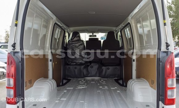 Sayi Imported Toyota Hiace White Mota in Import - Dubai a Burkina Faso Sayi Imported Toyota Hiace White Mota in Import - Dubai a Burkina Faso
