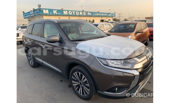 Acheter Import Voiture Mitsubishi Outlander Marron à Import - Dubai, Burkina-Faso Acheter Import Voiture Mitsubishi Outlander Marron à Import - Dubai, Burkina-Faso