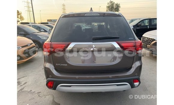 Acheter Import Voiture Mitsubishi Outlander Marron à Import - Dubai, Burkina-Faso Acheter Import Voiture Mitsubishi Outlander Marron à Import - Dubai, Burkina-Faso