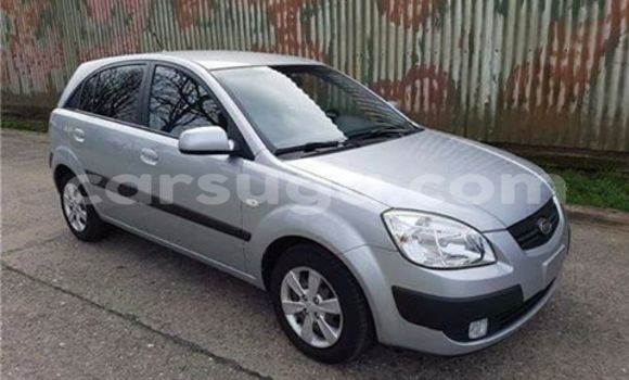 Acheter Neuf Voiture Kia Carens Gris à Ouagadougou, Burkina-Faso Acheter Neuf Voiture Kia Carens Gris à Ouagadougou, Burkina-Faso