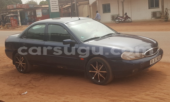 Acheter Occasion Voiture Ford Mondeo Bleu à Ouagadougou au Burkina-Faso Acheter Occasion Voiture Ford Mondeo Bleu à Ouagadougou au Burkina-Faso