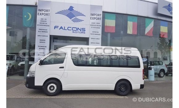 Acheter Import Voiture Toyota Hiace Blanc à Import - Dubai, Burkina-Faso Acheter Import Voiture Toyota Hiace Blanc à Import - Dubai, Burkina-Faso