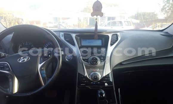 Acheter Neuf Voiture Hyundai Accent Gris à Ouagadougou, Burkina-Faso Acheter Neuf Voiture Hyundai Accent Gris à Ouagadougou, Burkina-Faso