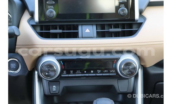 Buy Import Toyota HiAce White Truck in Import - Dubai in Burkina Faso Buy Import Toyota HiAce White Truck in Import - Dubai in Burkina Faso