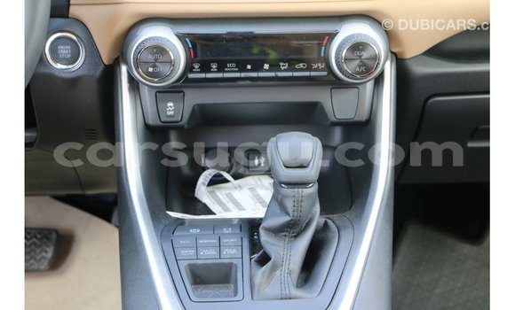 Buy Import Toyota HiAce White Truck in Import - Dubai in Burkina Faso Buy Import Toyota HiAce White Truck in Import - Dubai in Burkina Faso