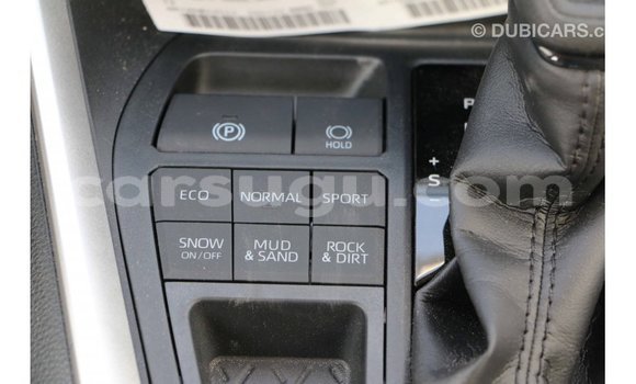 Buy Import Toyota HiAce White Truck in Import - Dubai in Burkina Faso Buy Import Toyota HiAce White Truck in Import - Dubai in Burkina Faso