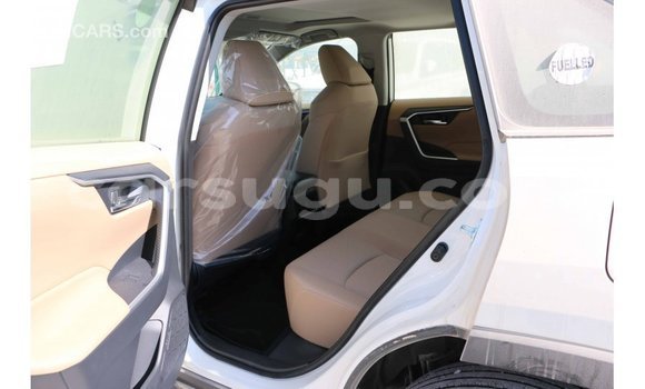 Buy Import Toyota HiAce White Truck in Import - Dubai in Burkina Faso Buy Import Toyota HiAce White Truck in Import - Dubai in Burkina Faso