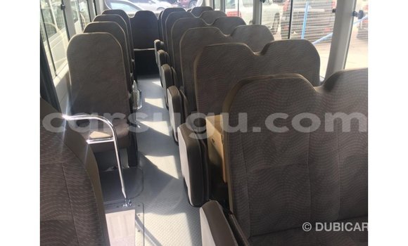 Sayi Imported Toyota Coaster White Mota in Import - Dubai a Burkina Faso Sayi Imported Toyota Coaster White Mota in Import - Dubai a Burkina Faso