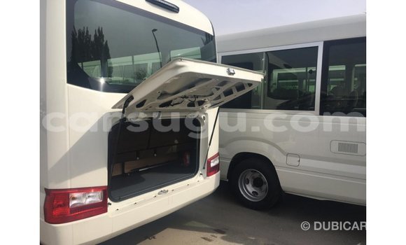 Sayi Imported Toyota Coaster White Mota in Import - Dubai a Burkina Faso Sayi Imported Toyota Coaster White Mota in Import - Dubai a Burkina Faso