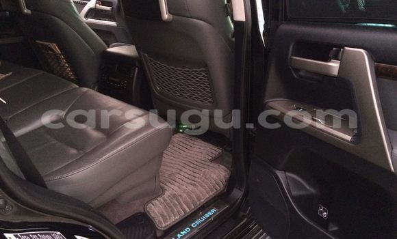 Acheter Neuf Voiture Toyota Land Cruiser Noir à Ouagadougou, Burkina-Faso Acheter Neuf Voiture Toyota Land Cruiser Noir à Ouagadougou, Burkina-Faso