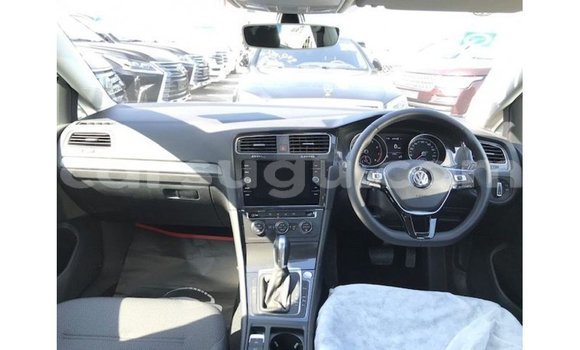 Sayi Imported Volkswagen Golf White Mota in Import - Dubai a Burkina Faso Sayi Imported Volkswagen Golf White Mota in Import - Dubai a Burkina Faso