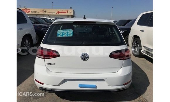 Sayi Imported Volkswagen Golf White Mota in Import - Dubai a Burkina Faso Sayi Imported Volkswagen Golf White Mota in Import - Dubai a Burkina Faso