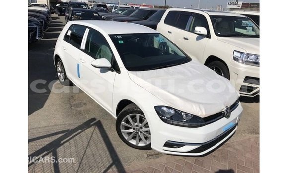 Sayi Imported Volkswagen Golf White Mota in Import - Dubai a Burkina Faso Sayi Imported Volkswagen Golf White Mota in Import - Dubai a Burkina Faso