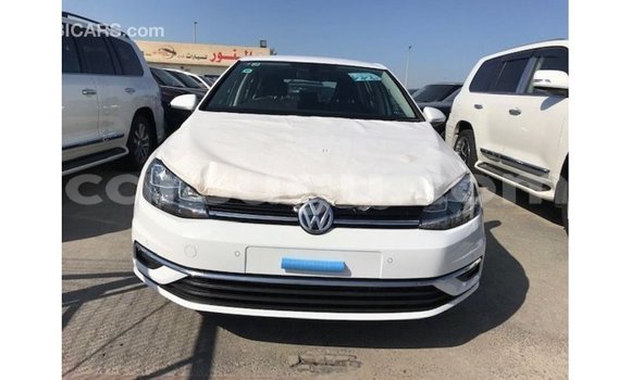 Sayi Imported Volkswagen Golf White Mota in Import - Dubai a Burkina Faso Sayi Imported Volkswagen Golf White Mota in Import - Dubai a Burkina Faso