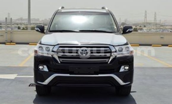 Acheter Neuf Voiture Toyota Land Cruiser Noir à Ouagadougou, Burkina-Faso Acheter Neuf Voiture Toyota Land Cruiser Noir à Ouagadougou, Burkina-Faso