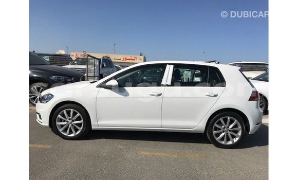 Sayi Imported Volkswagen Golf White Mota in Import - Dubai a Burkina Faso Sayi Imported Volkswagen Golf White Mota in Import - Dubai a Burkina Faso
