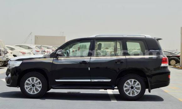 Acheter Neuf Voiture Toyota Land Cruiser Noir à Ouagadougou, Burkina-Faso Acheter Neuf Voiture Toyota Land Cruiser Noir à Ouagadougou, Burkina-Faso