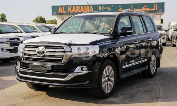 Acheter Import Voiture Toyota Land Cruiser Noir à Import - Dubai, Burkina-Faso Acheter Import Voiture Toyota Land Cruiser Noir à Import - Dubai, Burkina-Faso